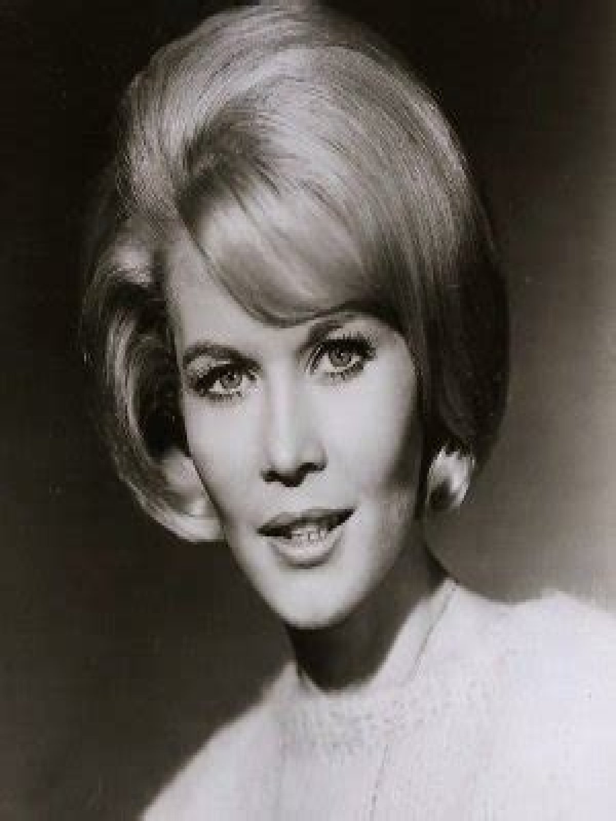 Dorothy Provine - Bio, Age, Wiki, Facts and Family