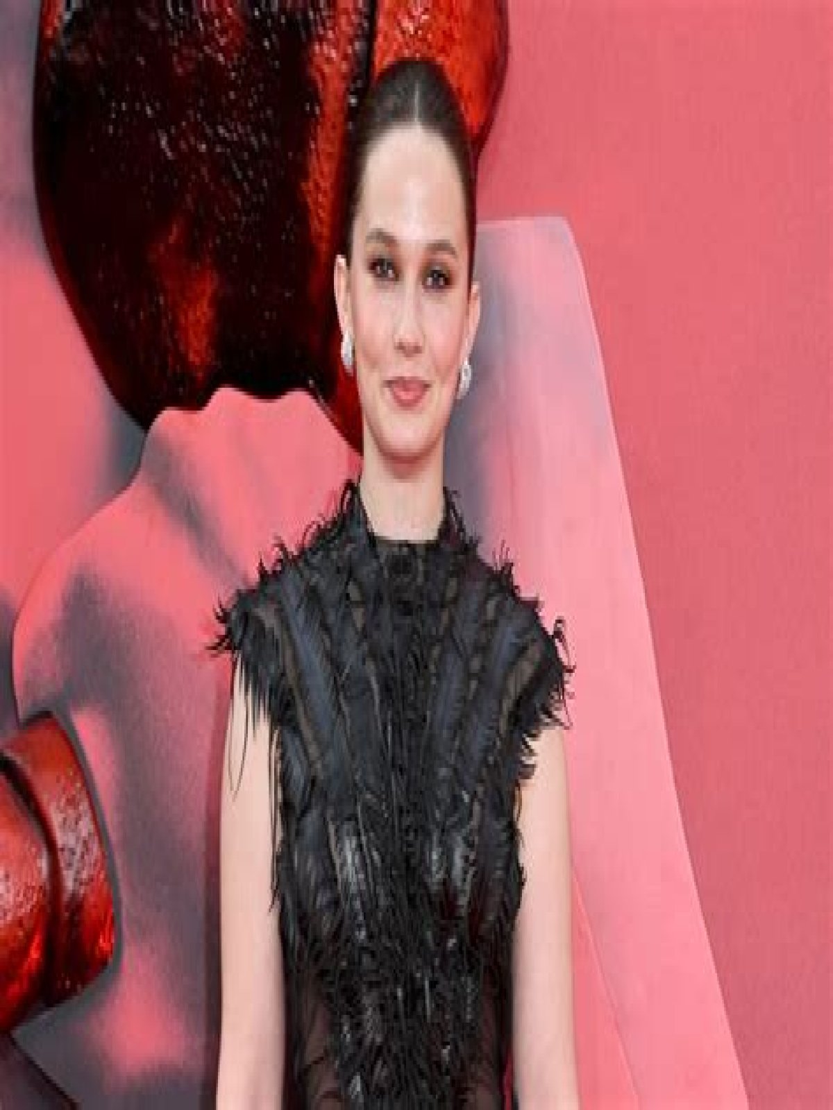Is Cailee Spaeny Single? Get The Facts