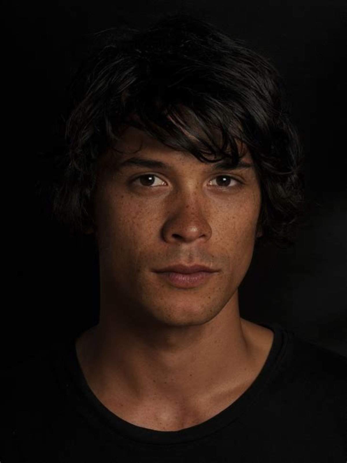 Rising Star: Bob Morley, Actor And Style Icon